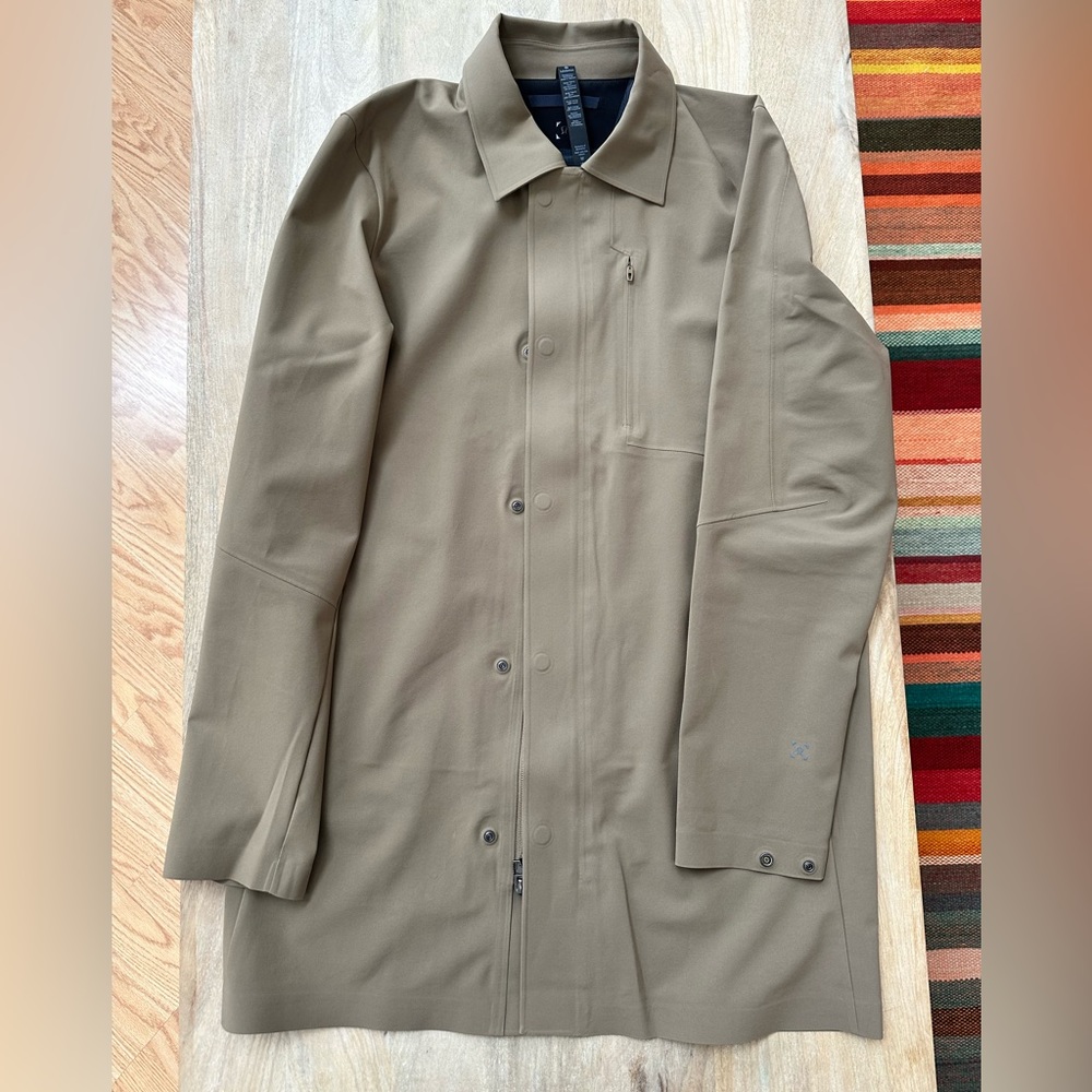 Lululemon Mens Trench Coat (Small)